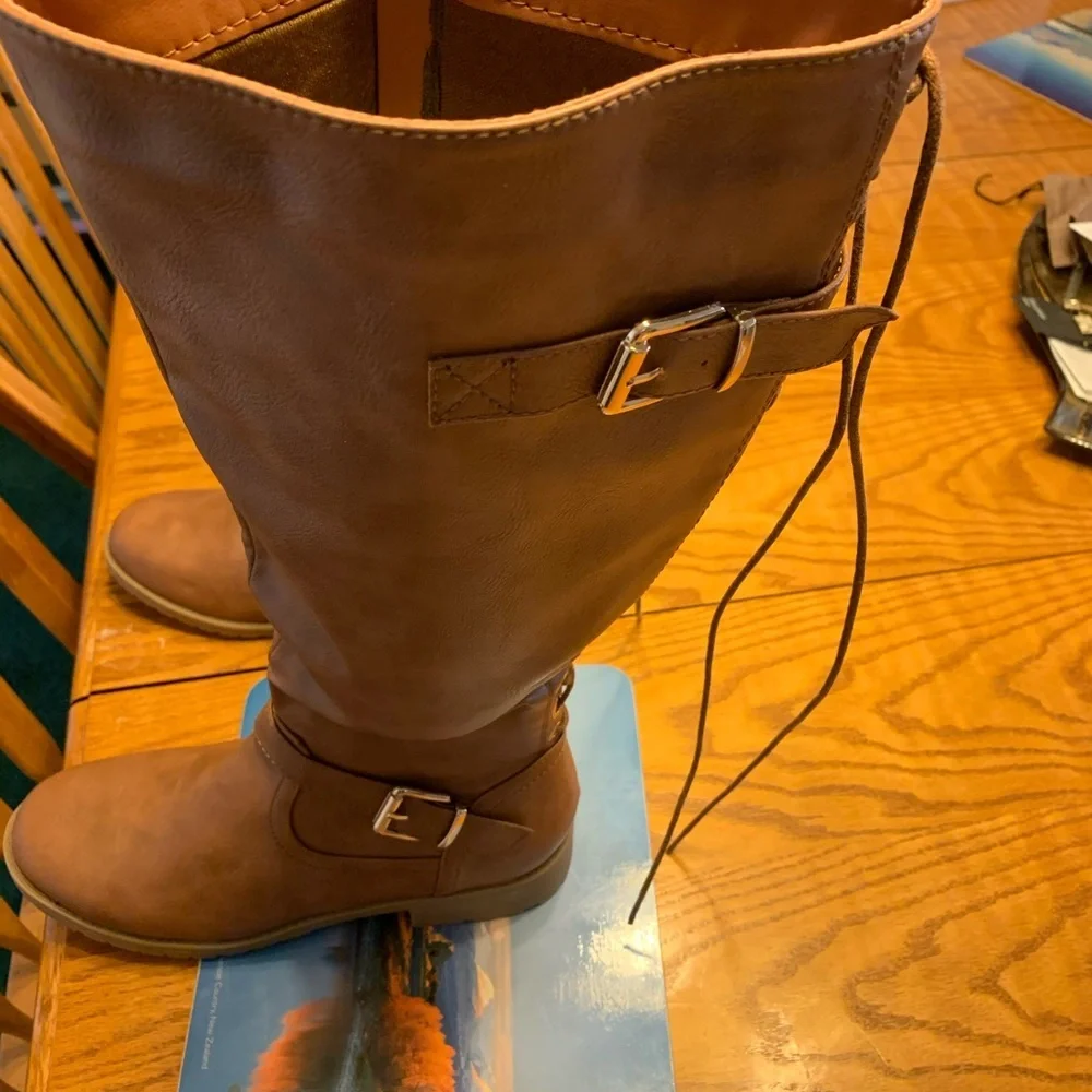 Top Moda Gliding Back Lace-Up Riding Boot - Picture 3 of 8